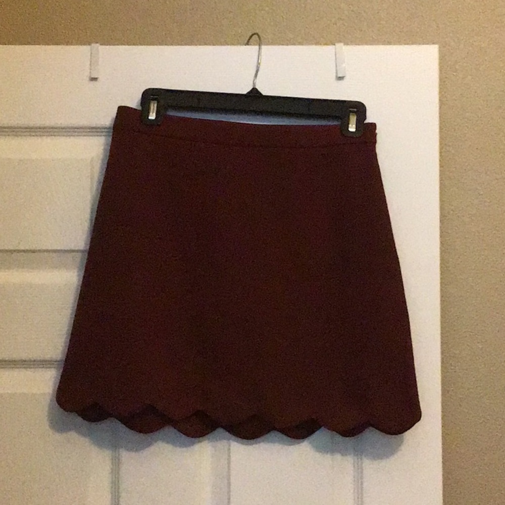 Maroon short scalloped skirt - rarely worn